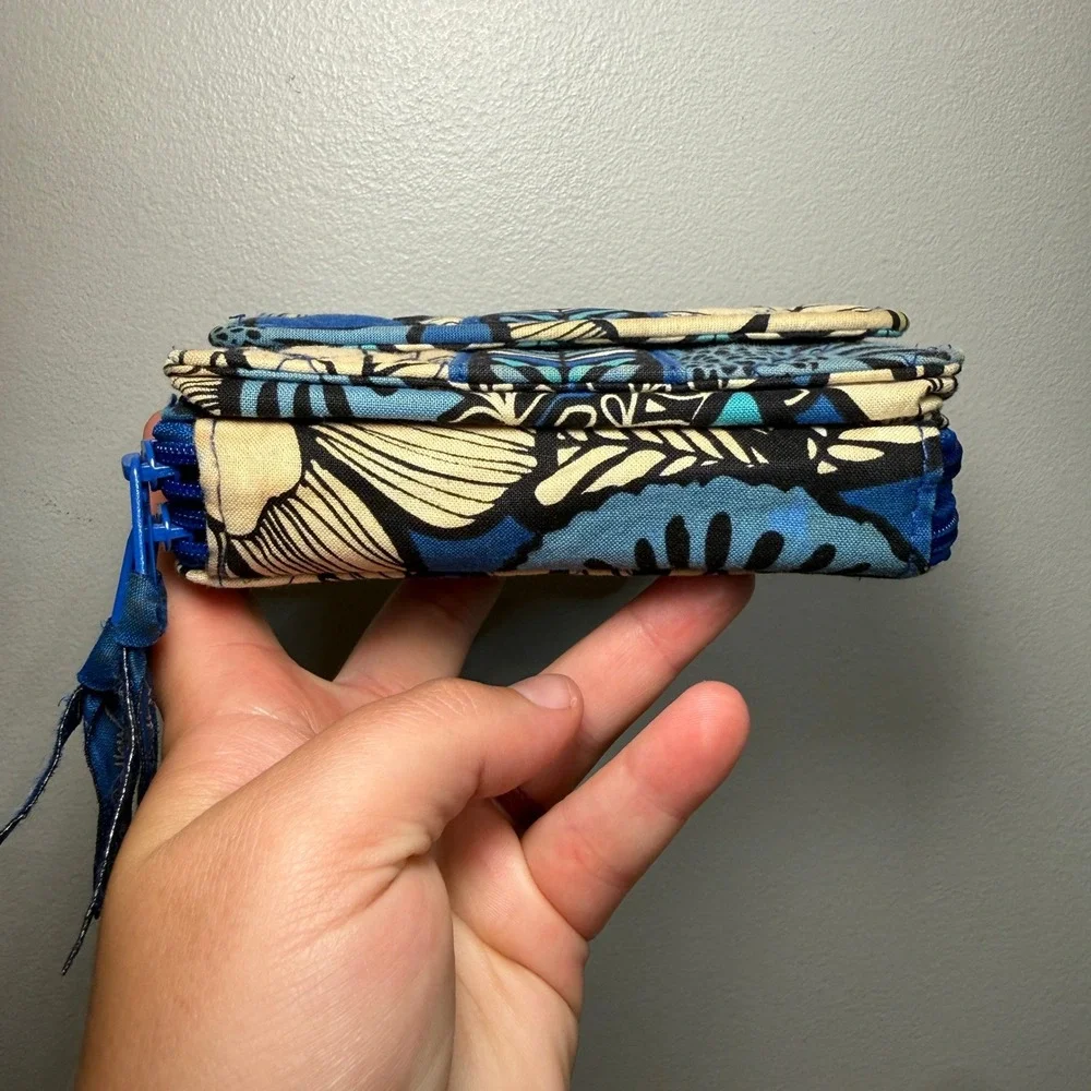 Vera Bradley Blue Bayou All In One Crossbody Wallet Floral Quilted